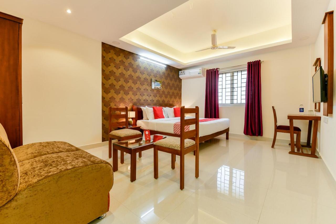 Hotel Hilite Inn Kochi Екстериор снимка