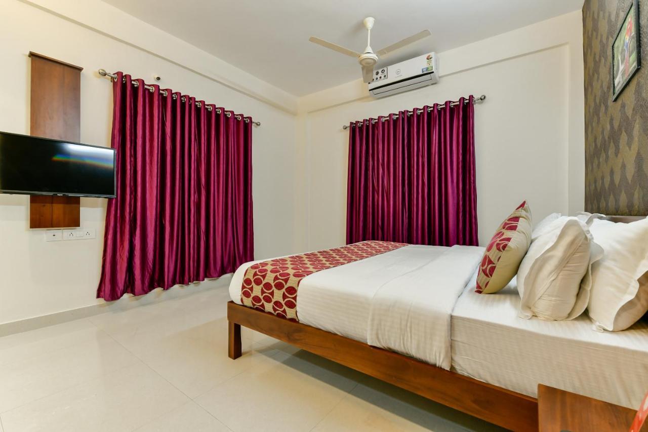 Hotel Hilite Inn Kochi Екстериор снимка
