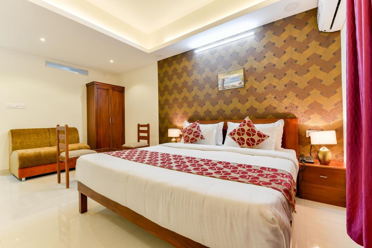 Hotel Hilite Inn Kochi Екстериор снимка