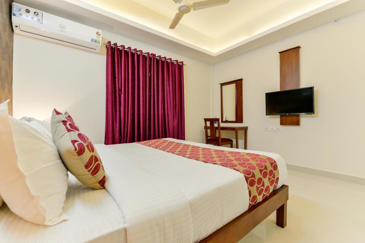Hotel Hilite Inn Kochi Екстериор снимка