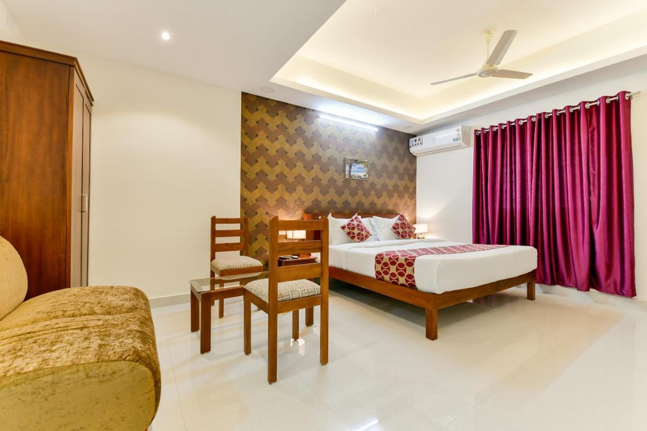Hotel Hilite Inn Kochi Екстериор снимка