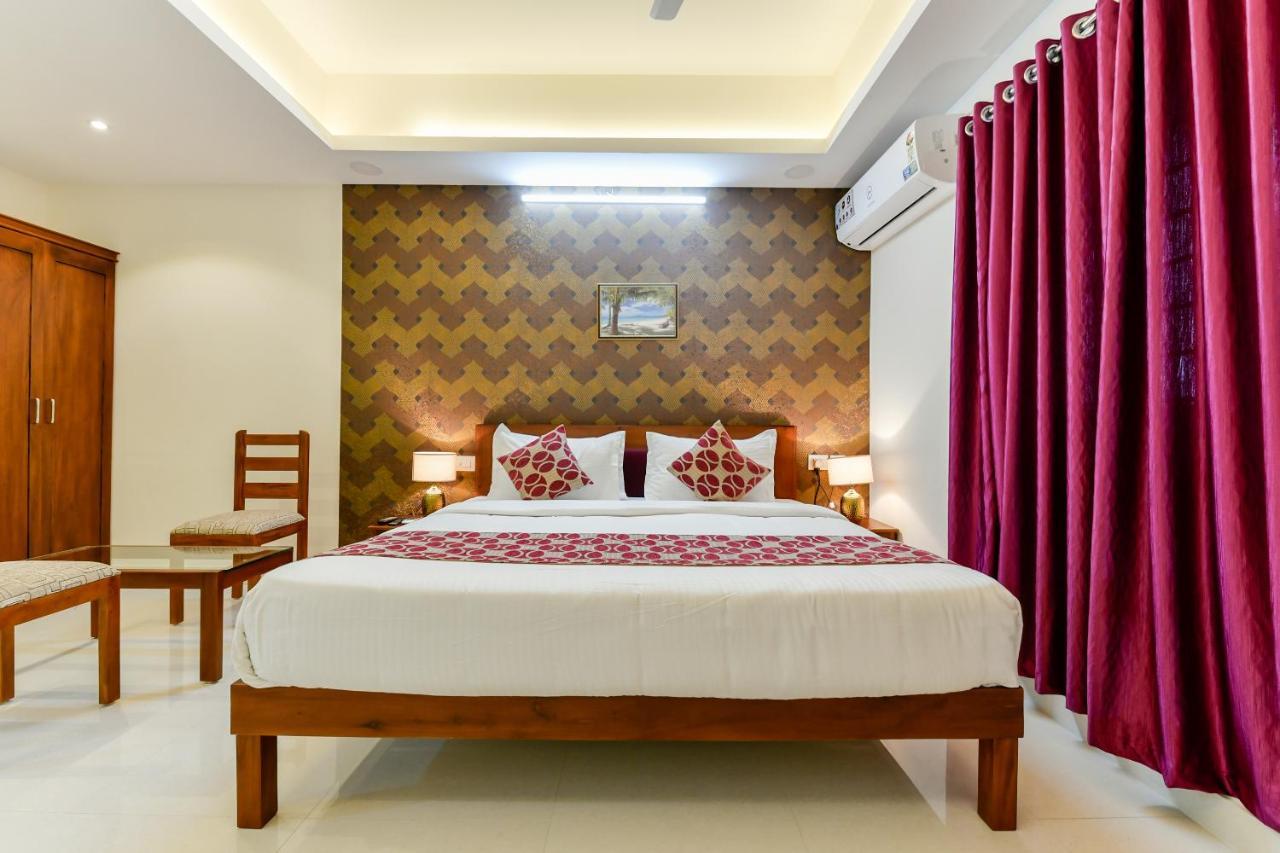 Hotel Hilite Inn Kochi Екстериор снимка