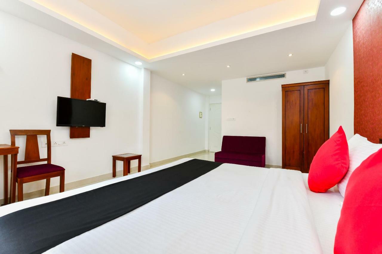 Hotel Hilite Inn Kochi Екстериор снимка