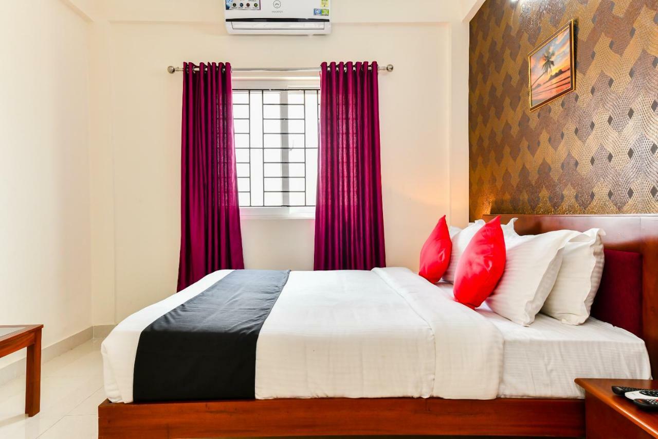 Hotel Hilite Inn Kochi Екстериор снимка