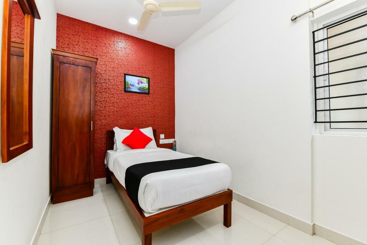 Hotel Hilite Inn Kochi Екстериор снимка